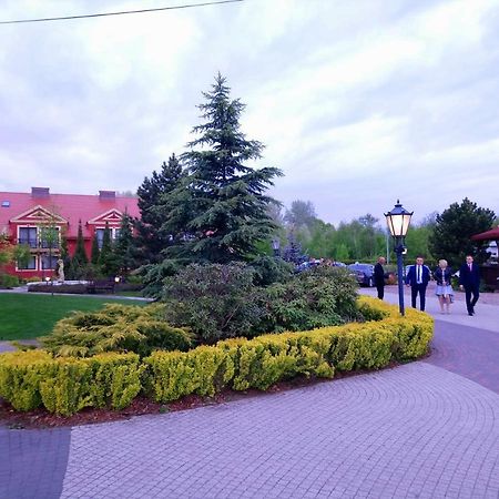 פולטוסק Hotel Milord מראה חיצוני תמונה