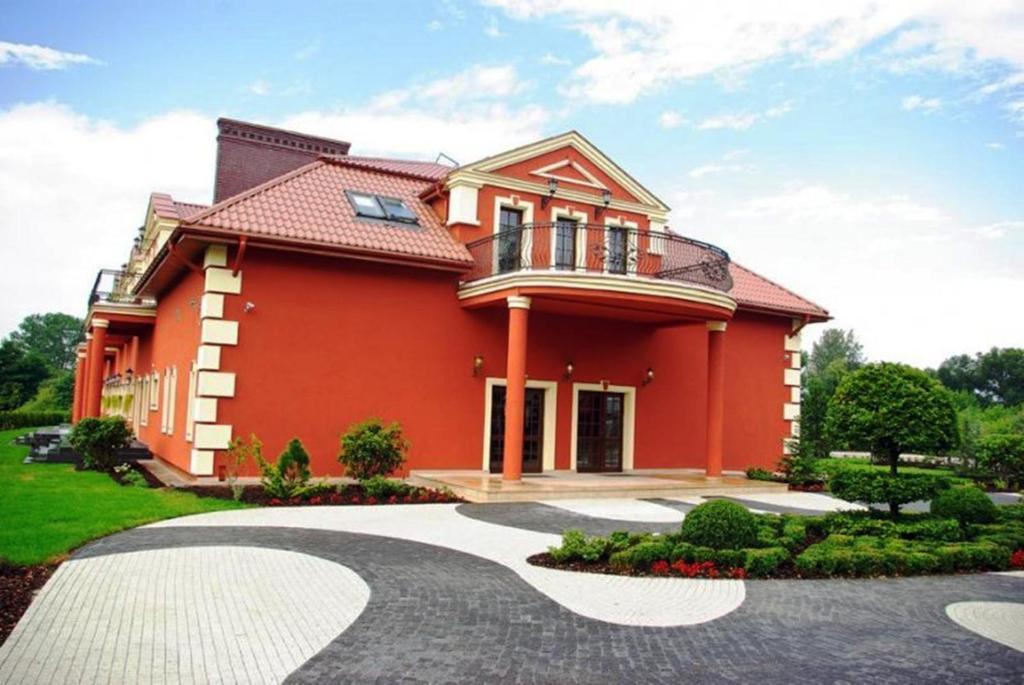 פולטוסק Hotel Milord מראה חיצוני תמונה