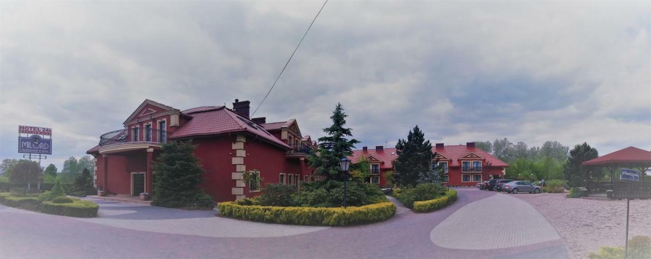 פולטוסק Hotel Milord מראה חיצוני תמונה