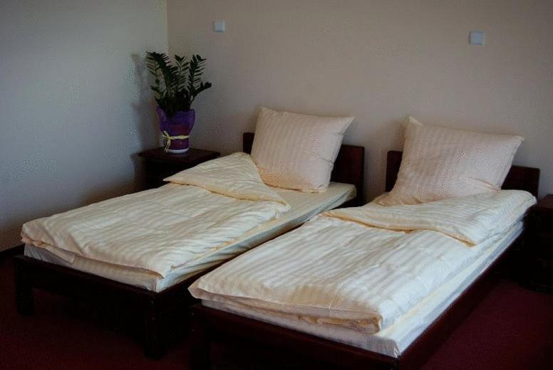 פולטוסק Hotel Milord מראה חיצוני תמונה